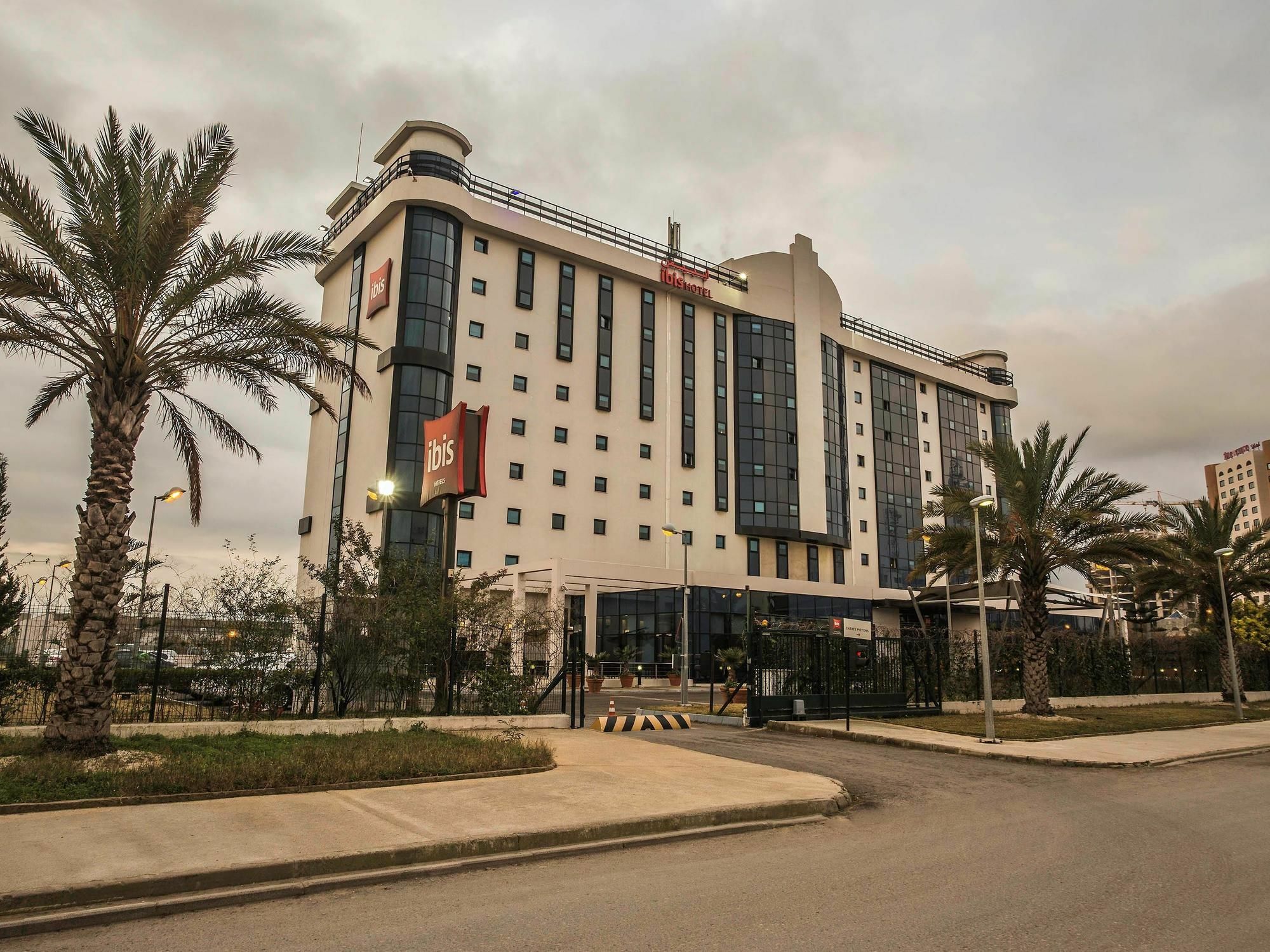 Отель Ibis Alger Aeroport Экстерьер фото